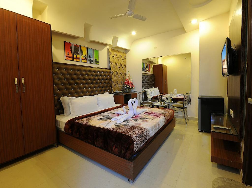 Hotel Pearl Inn & Suites Amritsar Room photo
